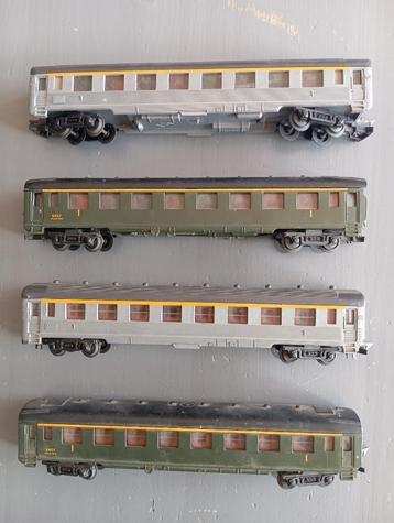 Set van 8 personenauto's, SNCF-vracht en diverse beschikbaar voor biedingen