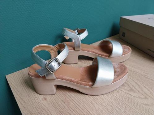 zomersandalen maat 37 merk Unisa, Kleding | Dames, Schoenen, Gedragen, Schoenen met hoge hakken, Ophalen of Verzenden