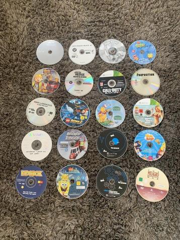 Mixed Lot of Xbox 360 Games and Movie DVDs beschikbaar voor biedingen