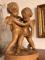 Koppel engeltjes terracotta met porselein, Antiek en Kunst, Ophalen
