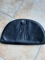 zwart leren clutch met afneembare schouderriem, Handtassen en Accessoires, Tassen | Damestassen, Verzenden, Zo goed als nieuw