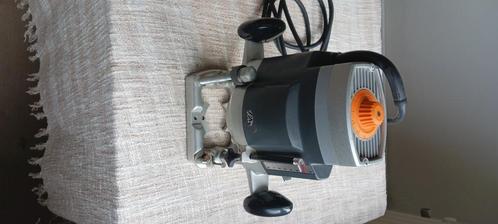 Houtfrees Elu Mof 77, Doe-het-zelf en Bouw, Gereedschap | Freesmachines, Zo goed als nieuw, Elektrisch, Bovenfrees, Ophalen