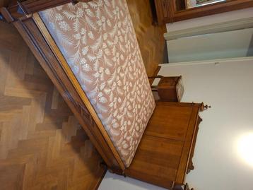 Chambre à coucher complète en chêne plus matelas comme neuf beschikbaar voor biedingen