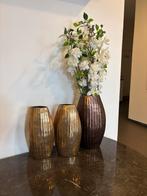 Vases en métal doré, Enlèvement, Comme neuf