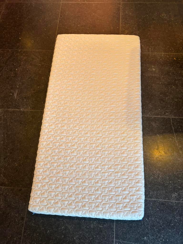 Aerosleep matras + beschermer, Kinderen en Baby's, Kinderkamer | Bedden, Zo goed als nieuw, Matras, Ophalen