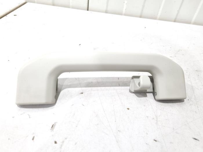 Poignée d'un Volvo XC60, Autos : Pièces & Accessoires, Habitacle & Garnissage, Volvo, Utilisé, 3 mois de garantie, Enlèvement ou Envoi