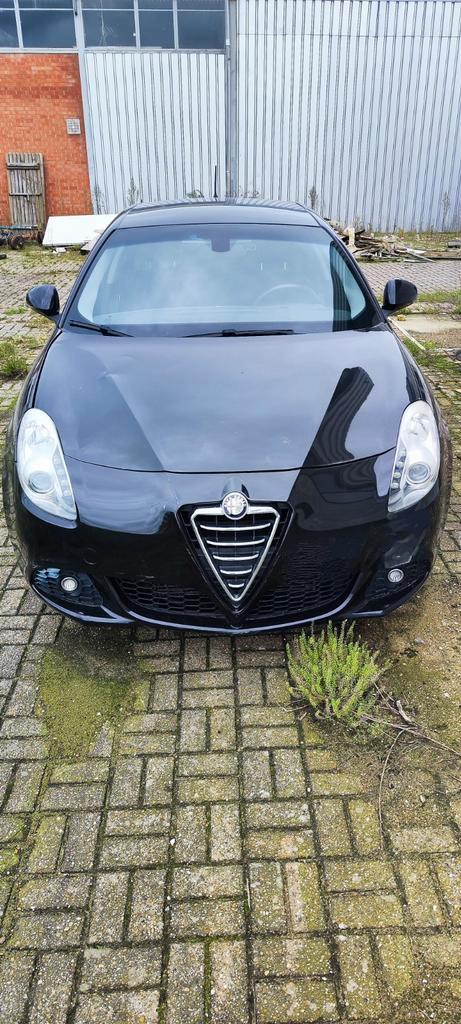 Alfa Romeo Giulietta 1.6 diesel euro 5 137.000 km, Autos, Alfa Romeo, Particulier, Giulietta, Diesel, Euro 5, Carnet d'entretien