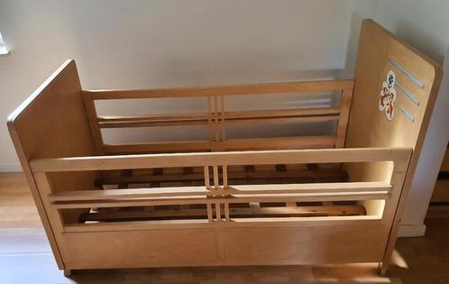 Babybed, Kinderen en Baby's, Kinderkamer | Bedden, Gebruikt, Lattenbodem, Matras, Ophalen