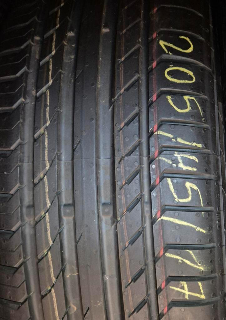 205/45/17 Zo goed als nieuw, Auto diversen, Autosport-onderdelen, Zo goed als nieuw, Ophalen