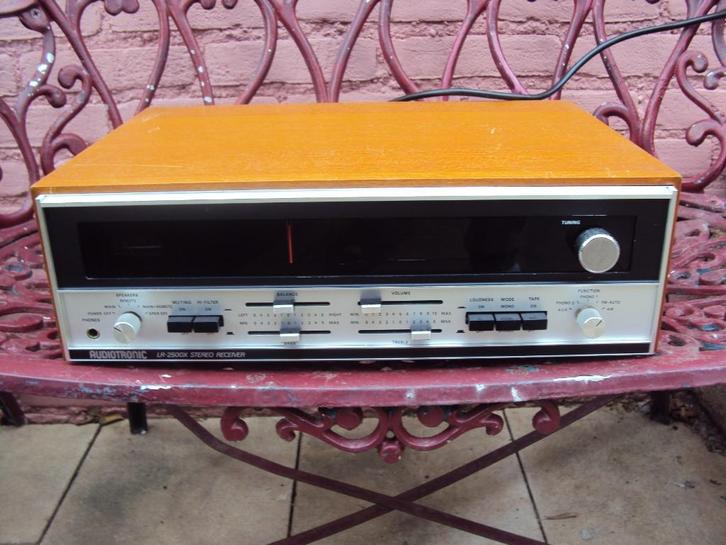 Audiotronic LR-2500X + Videoton DB 1302 A., Audio, Tv en Foto, Stereoketens, Gebruikt, Speakers, Overige merken, Losse componenten