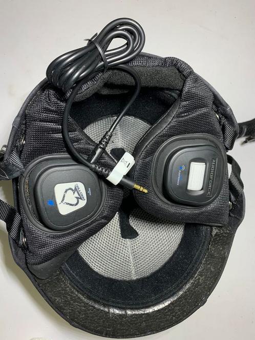 Skihelm met geïntegreerde hoofdtelefoon, Sport en Fitness, Skiën en Langlaufen, Gebruikt, Ophalen of Verzenden