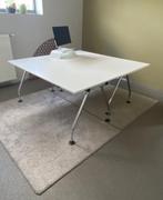 2 stuks | Vitra Ad Hoc Bureaus, Ophalen, In hoogte verstelbaar, Gebruikt, Bureau