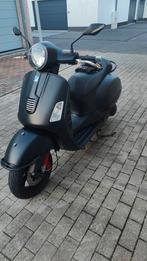 Vespa GTS 125 Cc fuly black, Motoren, Super Sport, Particulier, 125 cc, 11 kW of minder