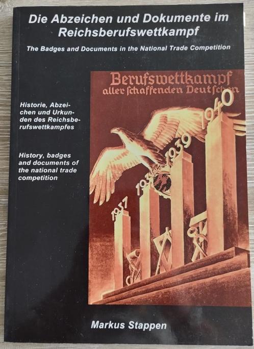 Die abzeichen und dokumente im Reichsberufswettkampf, Verzamelen, Militaria | Tweede Wereldoorlog, Landmacht, Boek of Tijdschrift
