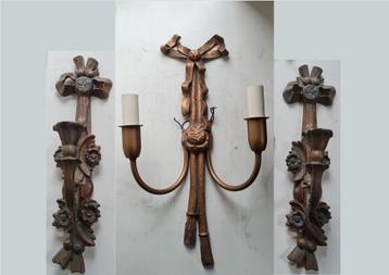 3 stuks Vintage : 2 Louis XVI wanddeco's en 1 wandlamp beschikbaar voor biedingen