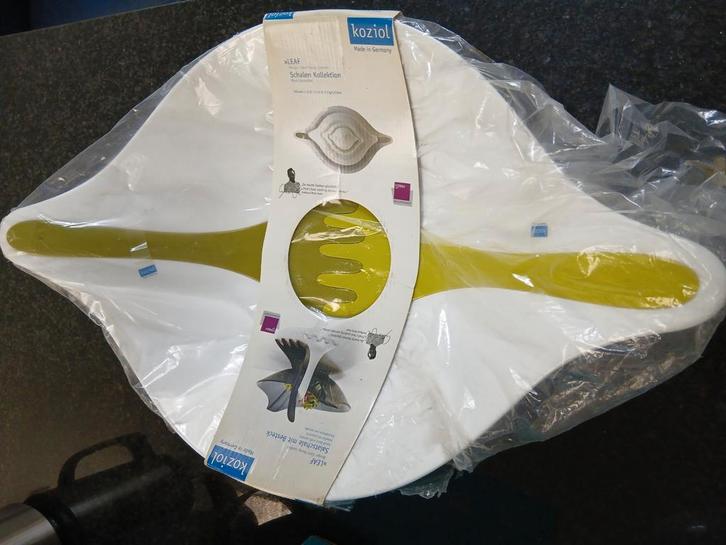 Te koop: Prachtige Salade Kom van Koziol - Model LEAF, Huis en Inrichting, Keuken | Servies, Nieuw, Ophalen of Verzenden