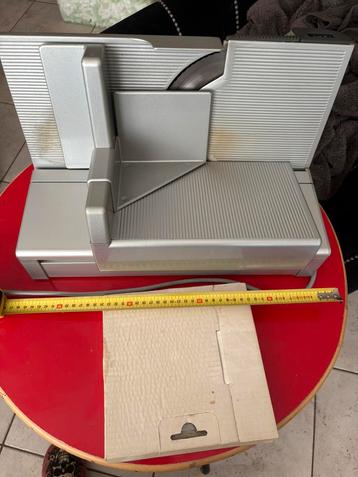 Brood/vleessnijmachine beschikbaar voor biedingen