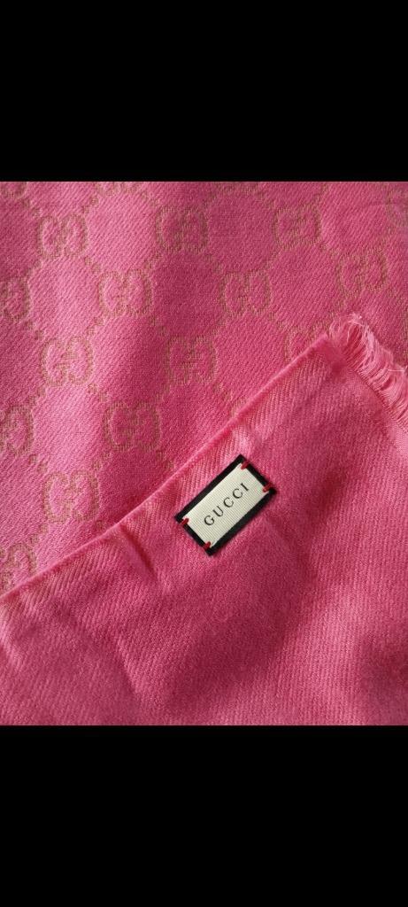 Gucci GG roze wollen sjaal NIEUW, Kleding | Dames, Mutsen, Sjaals en Handschoenen, Nieuw, Sjaal, Ophalen