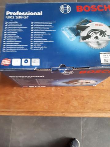 Bricolage disponible aux enchères