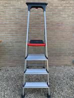 Opvouwbare trapladder, huishoudladder, Altrex, Ophalen, Zo goed als nieuw, Ladder, Opvouwbaar of Inschuifbaar
