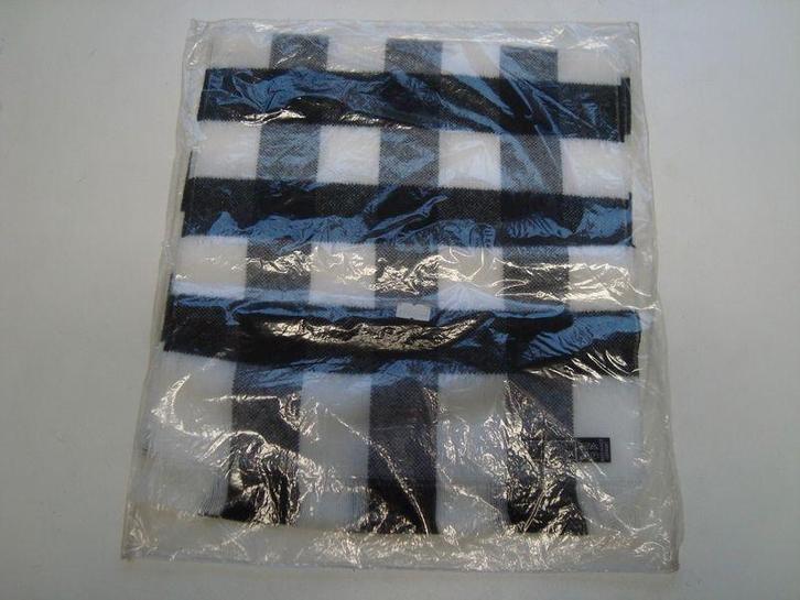 🎁 écharpe mixte noir et blanc, Vêtements | Hommes, Bonnets, Écharpes & Gants, Neuf, Écharpe, Envoi