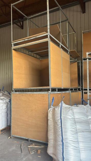 Stockage 1.5m x 1m5 of 2m x 1.5m beschikbaar voor biedingen