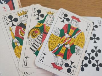 Vintage speelkaarten  beschikbaar voor biedingen