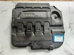 CACHE MOTEUR Audi A3 (8V1 / 8VK) (04L103925L), Autos : Pièces & Accessoires, Mevr. I. Hauben, Audi, Utilisé, Rue de l'Espoir 34 34
4030  GRIVEGNÉE, BE