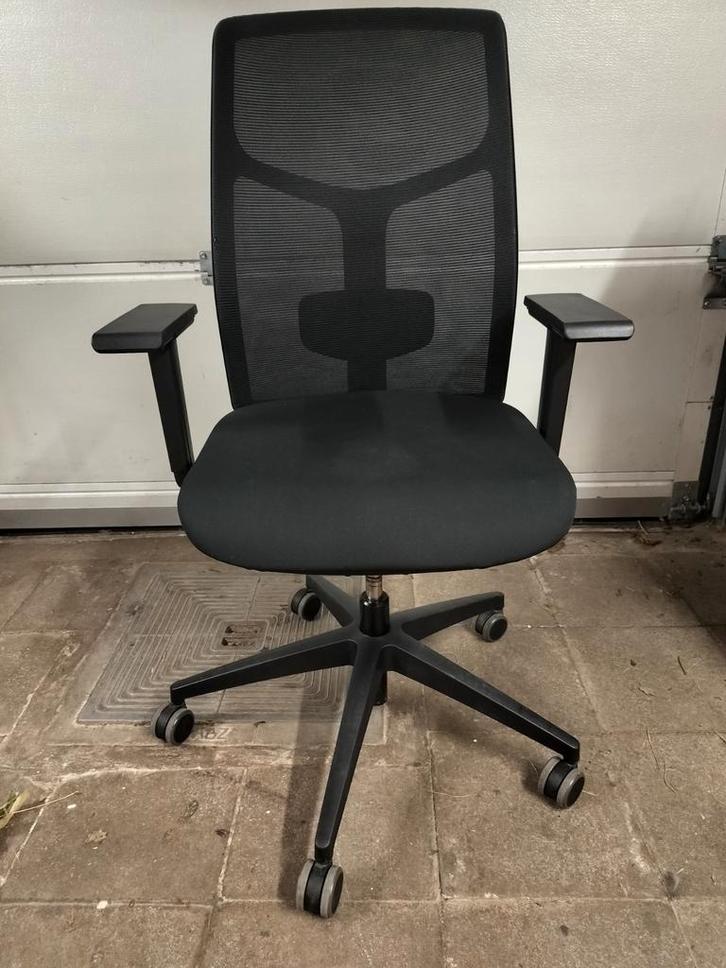 Ahrend Zest bureaustoel (nieuw), Huis en Inrichting, Bureaustoelen, Nieuw, Bureaustoel, Zwart, Ergonomisch, Ophalen