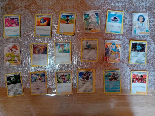 46 Pokémon-kaarten, Hobby en Vrije tijd, Verzamelkaartspellen | Pokémon, Zo goed als nieuw, Ophalen