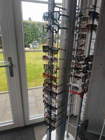 Beeindiging van zonnebrillen verkoop beschikbaar voor biedingen