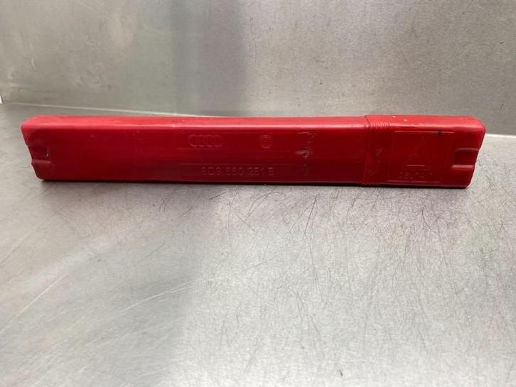 TRIANGLE DE SIGNALISATION URGENCE (|8D9860251B|), Autos : Pièces & Accessoires, Autres pièces automobiles, Utilisé