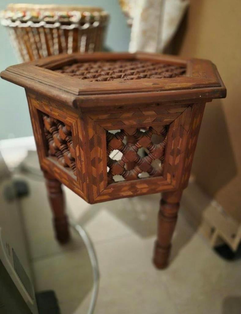 Charmant tafeltje, Ophalen