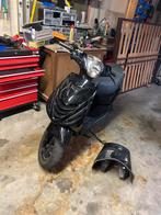 piaggo zip 180cc  A klasse, Fietsen en Brommers, Ophalen, Zo goed als nieuw, Zip