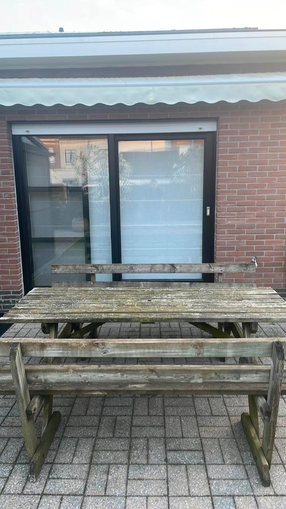 Picknicktafel gratis af te halen in Harelbeke, Tuin en Terras, Picknicktafels, Gebruikt, Rechthoekig, Hout, Ophalen