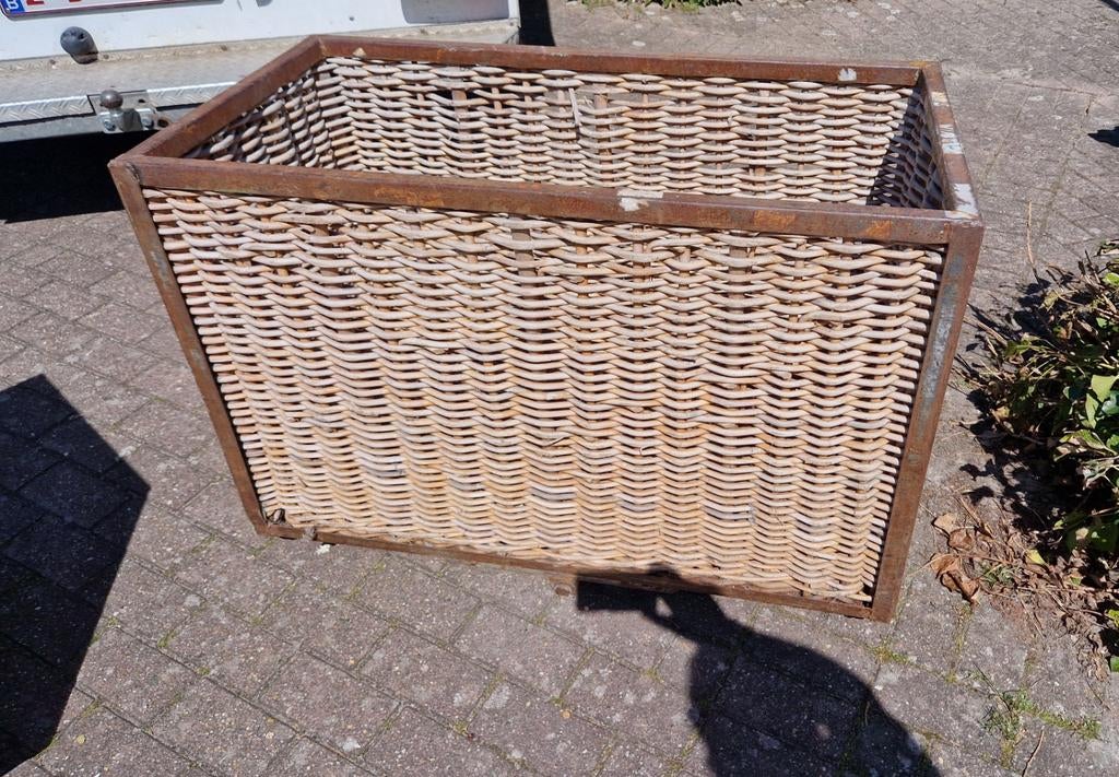 Antieke fabrieks trolley kar, Antiek en Kunst, Antiek | Meubels | Tafels, Ophalen