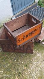 Vieilles paschas en bois, Enlèvement