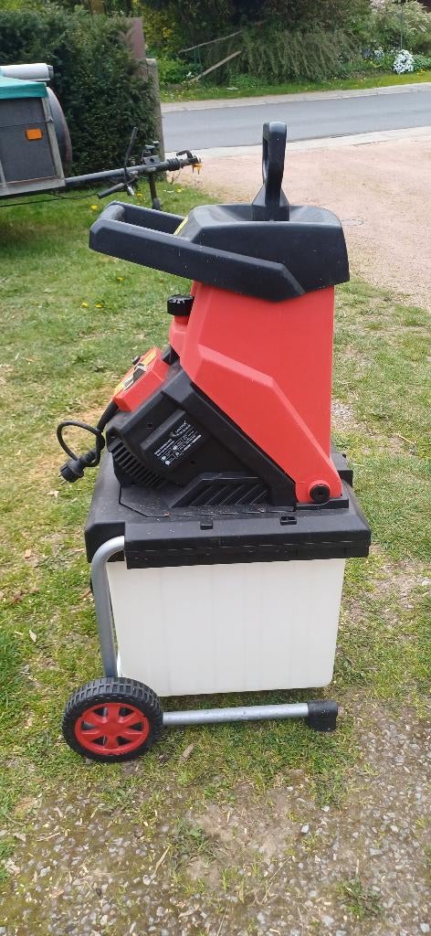 matrix GSB 2500-40 elektrische tuinversnipperaar, Tuin en Terras, Ophalen, Gebruikt, Matrix, Met opvangzak