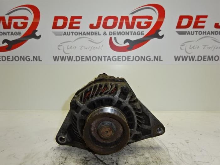 Dynamo d'un Mitsubishi L200, Autos : Pièces & Accessoires, Moteurs & Accessoires, Mitsubishi, Utilisé, 3 mois de garantie, Enlèvement ou Envoi