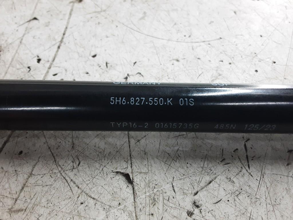 VERIN A GAZ Volkswagen Golf VIII (CD1) (5H6827550K), Autos : Pièces & Accessoires, Volkswagen, Mevr. I. Hauben, Utilisé, Rue de l'Espoir 34 34
4030  GRIVEGNÉE, BE