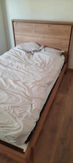 Bed met nachtkastje, Huis en Inrichting, Slaapkamer | Complete slaapkamers, Ophalen