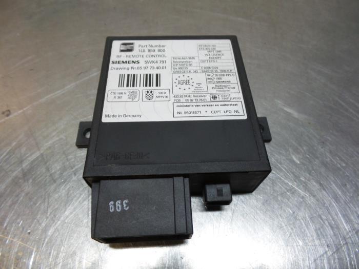 Centrale Deurvergrendelings Module van een Seat Inca, Auto-onderdelen, Overige Auto-onderdelen, Seat, Gebruikt, Ophalen of Verzenden