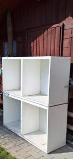 2 armoires de rangement Ikea Besta GRATUITES. Nouveau 110€., Enlèvement