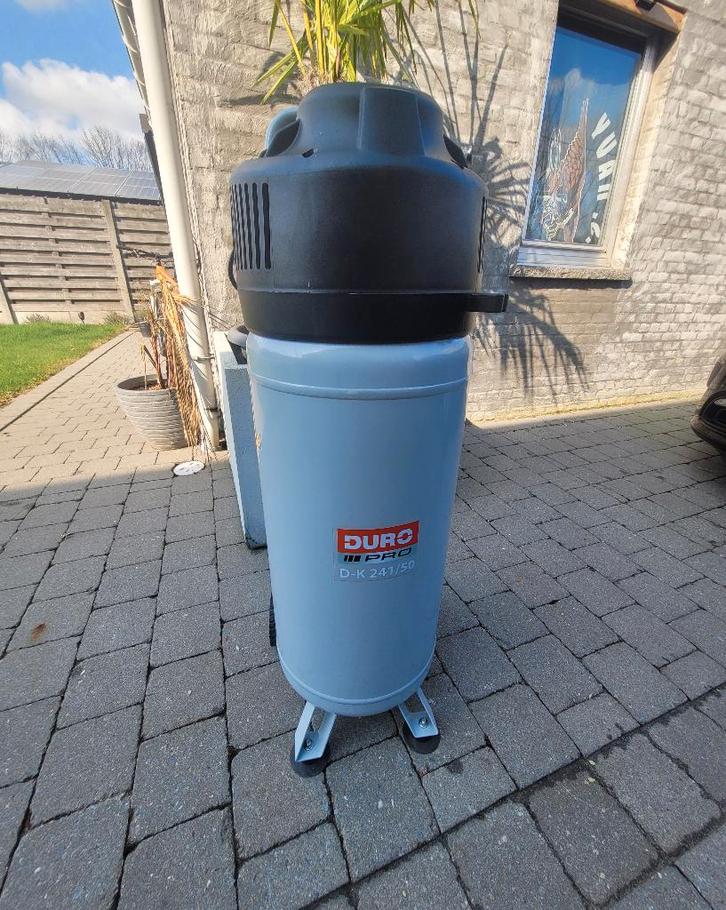 DURO verticale lucht compressor, Fietsen en Brommers, Overige Fietsen en Brommers, Zo goed als nieuw, Ophalen