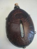 Veldfles , leder over glas, Envoi