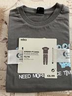 Nieuwe pyjama ' need more space time ' Maat 92 / 98, Kinderen en Baby's, Kinderkleding | Maat 92, Ophalen of Verzenden, Nieuw