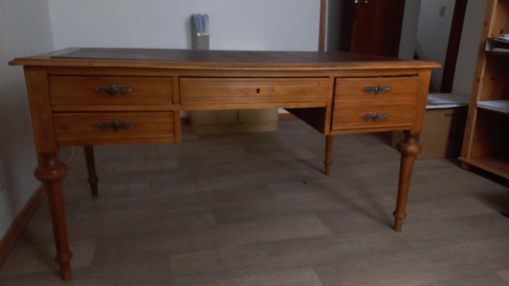 Bureau en bois classique en excellent état, Maison & Meubles, Bureaux, 83 cm, Comme neuf, Enlèvement, Brun