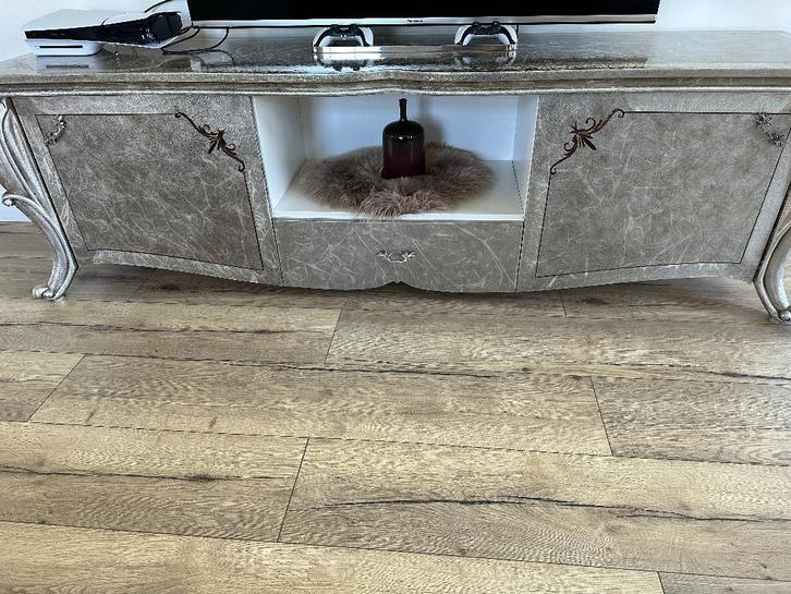 Vintage TV‑kast barok stijl, Antiek en Kunst, Antiek | Meubels | Stoelen en Sofa's, Ophalen