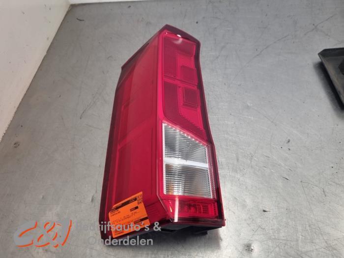 Feu arrière gauche d'un Volkswagen Crafter, Autos : Pièces & Accessoires, Éclairage, Volkswagen, Utilisé, 3 mois de garantie, Enlèvement ou Envoi