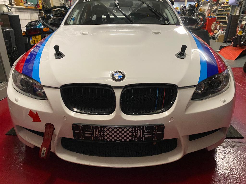 BMW CIRCUIT RACE AUTO V8